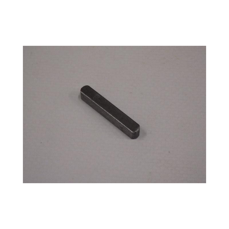 Klínek unašeče 4,7x5x30 mm