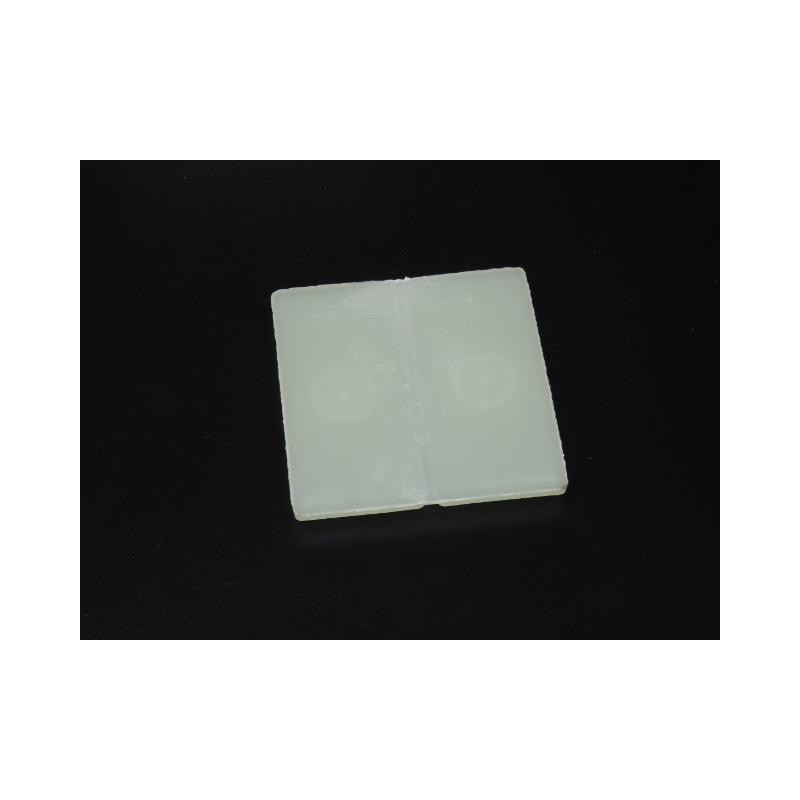 Plastový pás 75x75 mm