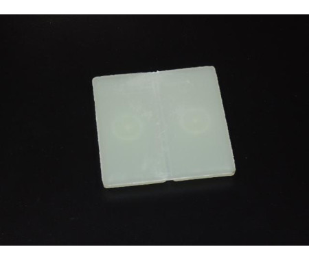 Plastový pás 75x75 mm