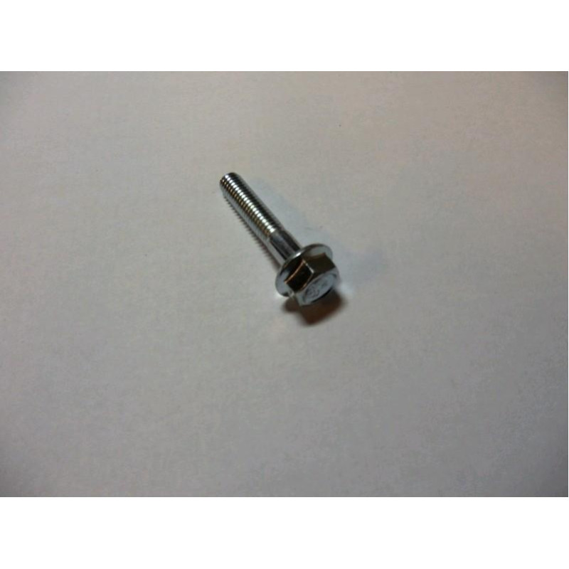 Šroub  M6x32 mm