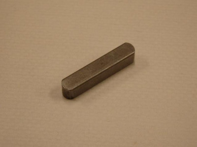 Klínek 6x6x30