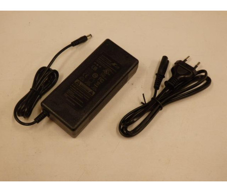 Nabíječka VIRON 700 42V-1,5A