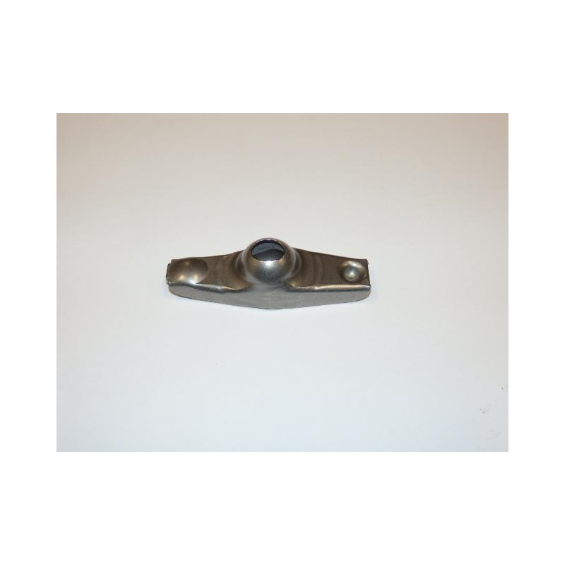 Rocker valve assembly