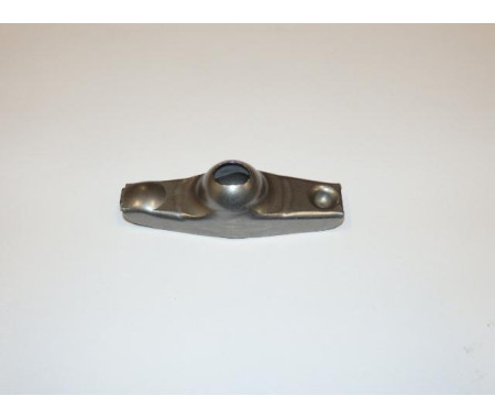 Rocker valve assembly