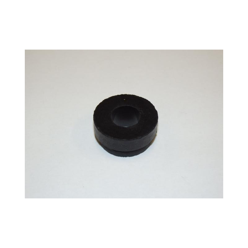 Rubber sleeve fuel tank supporter