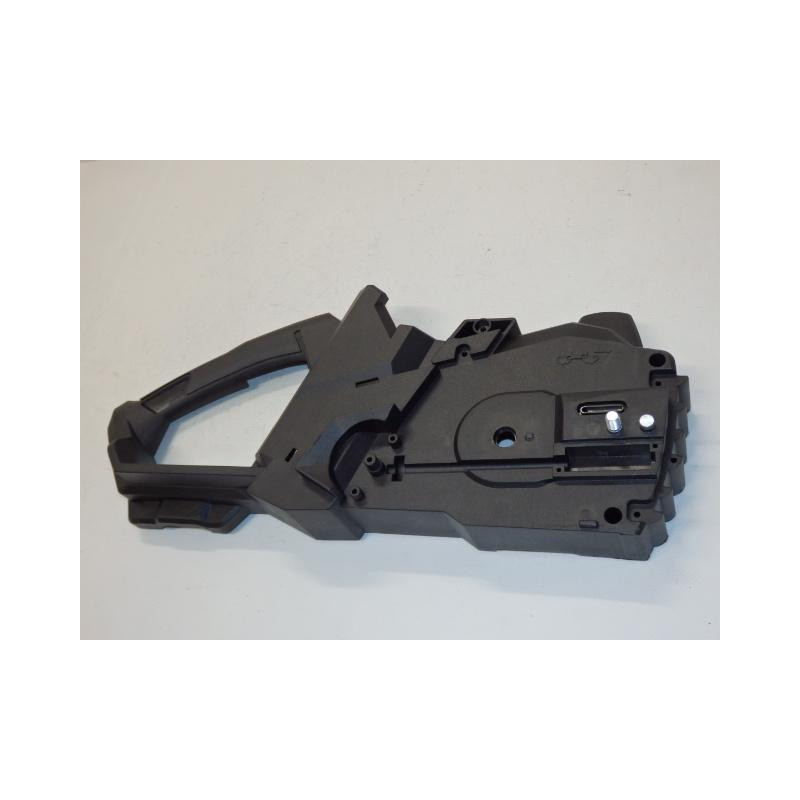 Right casing
